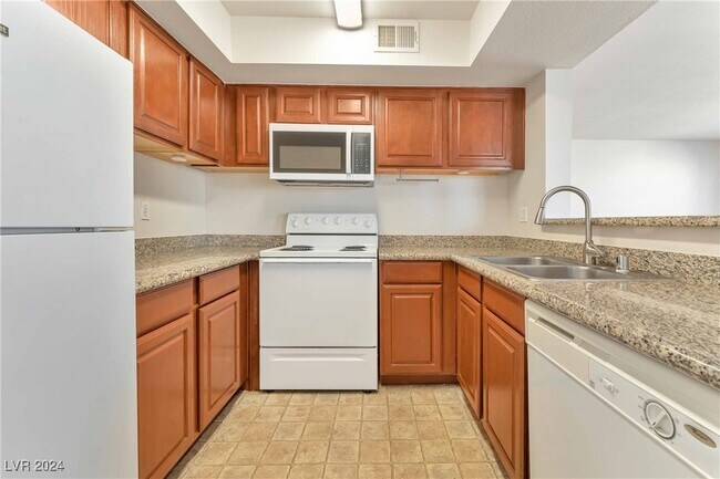 Building Photo - 6800 E Lake Mead Blvd