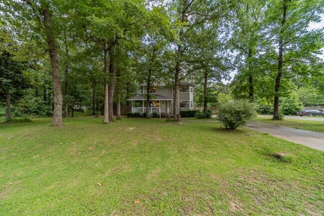 Building Photo - 10780 Royal Pines Dr