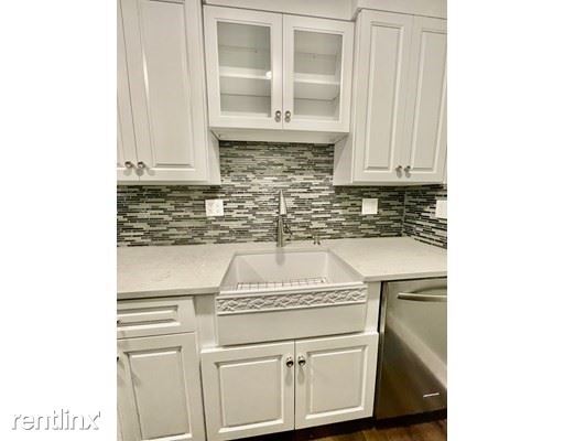 Foto del edificio - 121 Tall Oaks Dr