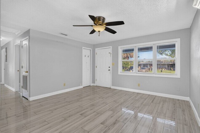 Foto del edificio - Cute 3/2 home in Orange Park