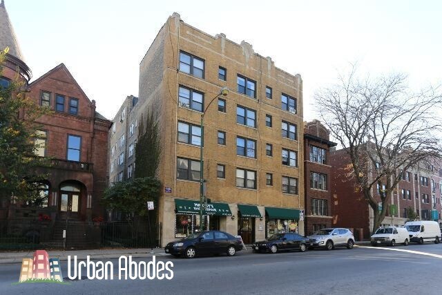 Building Photo - 717 W Belmont Ave