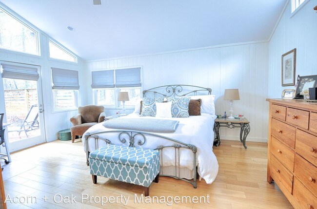 Foto del edificio - 503 Whitehead Rd