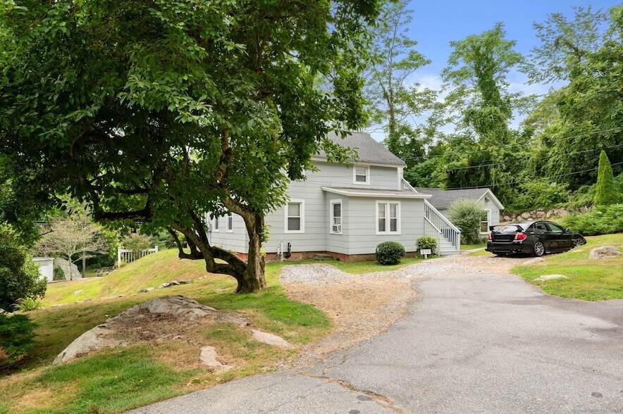 Foto principal - 274 Bloomingdale Rd