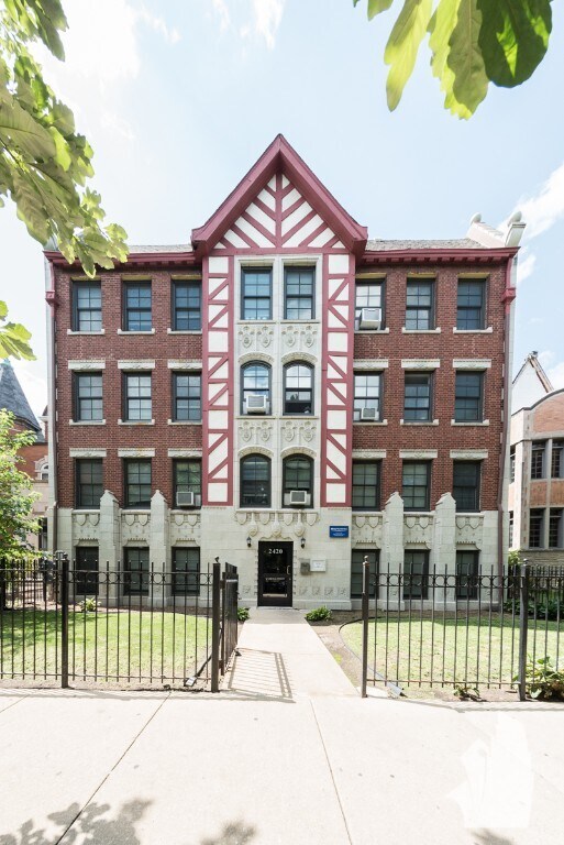 Building Photo - 2402 N Kedzie