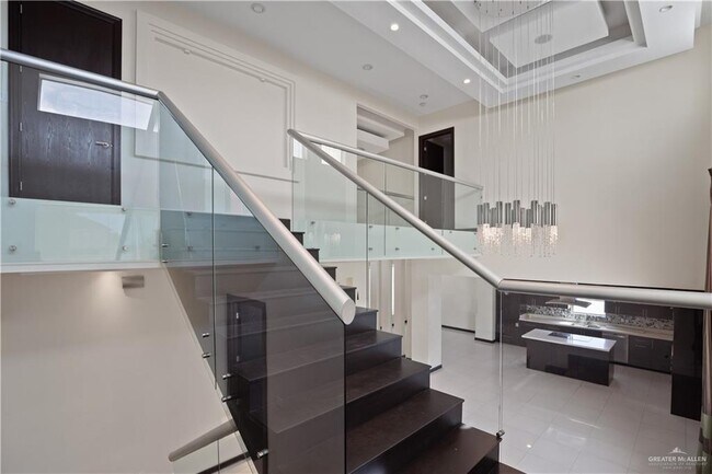 Foto del edificio - 32 May Dr