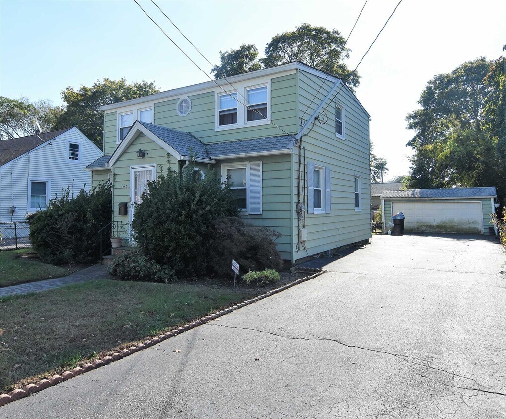 Primary Photo - 160 E Fulton Ave