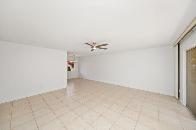 Living room - 2300 S Palm Canyon Dr