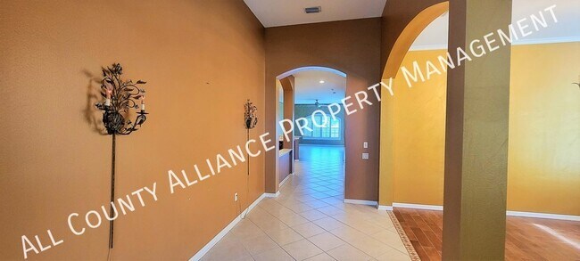 Foto del edificio - Lexington Oaks Pool Home with a View!