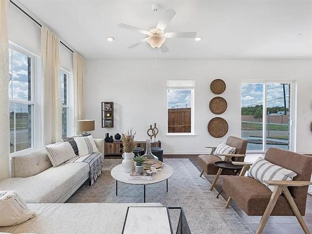 Building Photo - 6200 King's Path