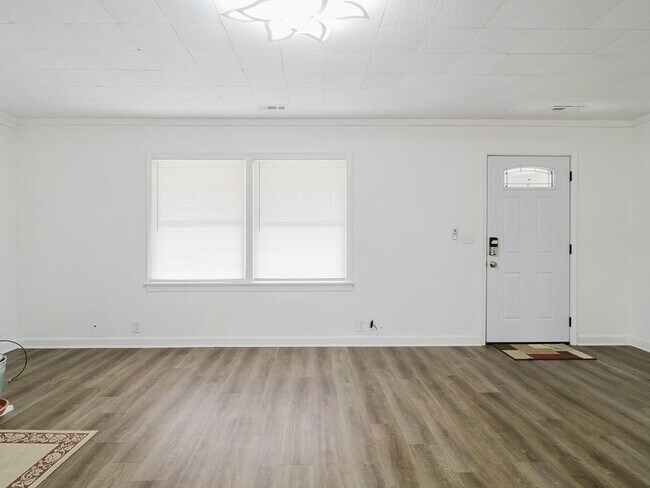 Foto del edificio - 1303 Bella Vista Rd