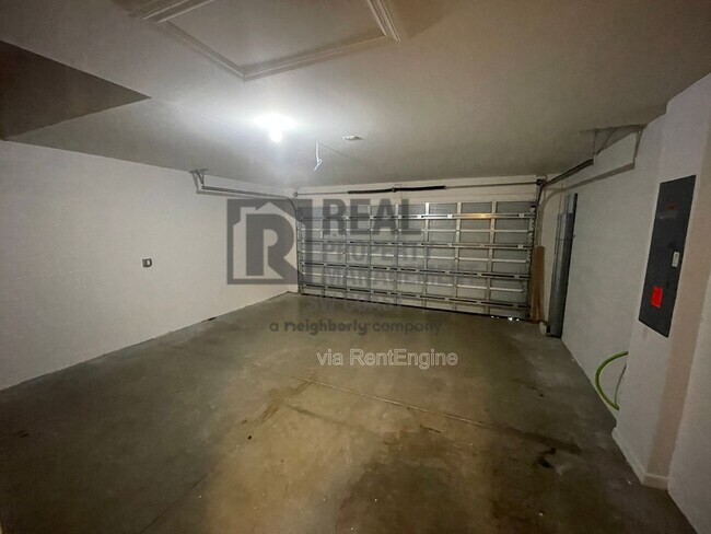 Foto del edificio - 443 Shadow Lakes Dr