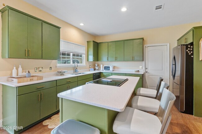 Foto del edificio - 3243 Country Club Dr