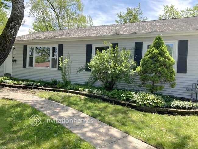 Building Photo - 235 Batavia Ln