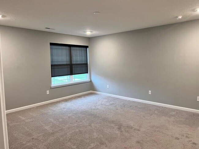 Foto del edificio - 100 Freeman St