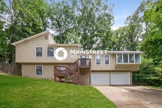 Building Photo - 5061 Ravenwood Dr