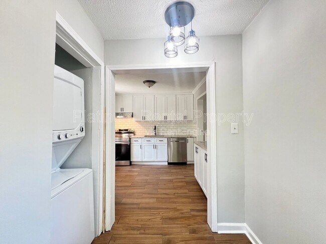 Foto del edificio - 440 Roy St SW