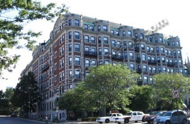 Foto del edificio - 464 Commonwealth Ave