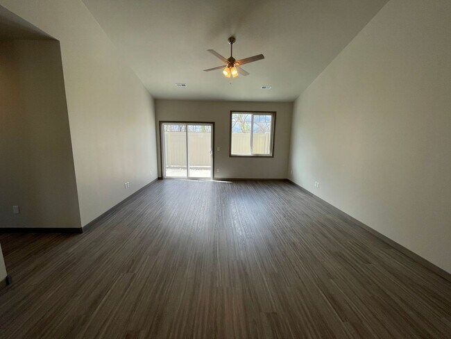 Foto del edificio - 6328 Absaloka Ln