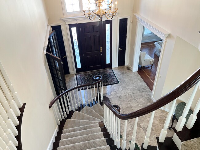 Foto del edificio - 711 Berkshire Ct