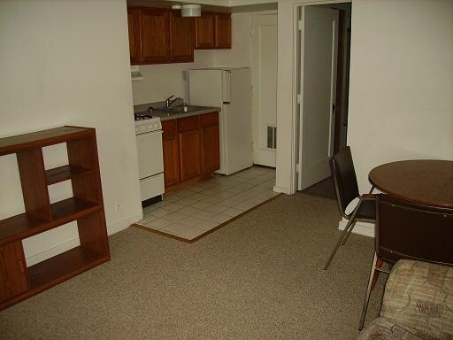 Foto principal - 207 E Healey St