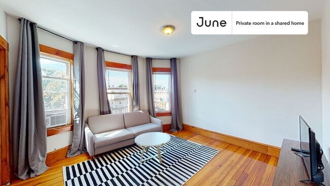 Foto del edificio - Private bedroom in 3 bed/1 bath Home