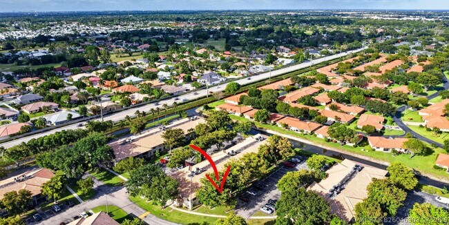 Building Photo - 9810 Pineapple Tree Dr