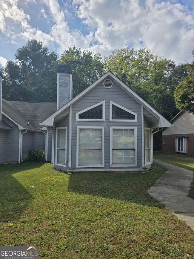 Building Photo - 2812 Briar Hill Ln SE