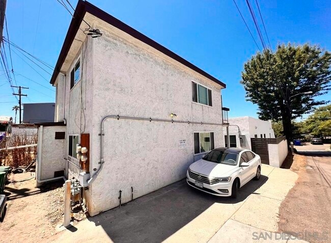 Foto del edificio - 4763 Terrace Dr