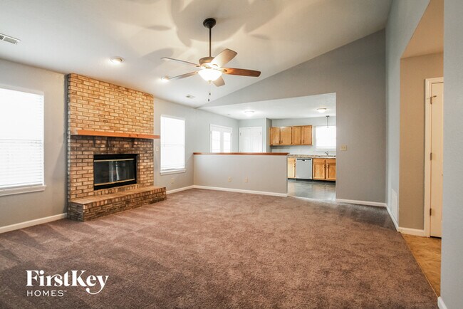 Building Photo - 8418 Southern Springs Way