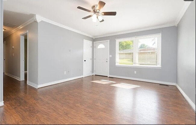 Building Photo - 2705 Redford Dr