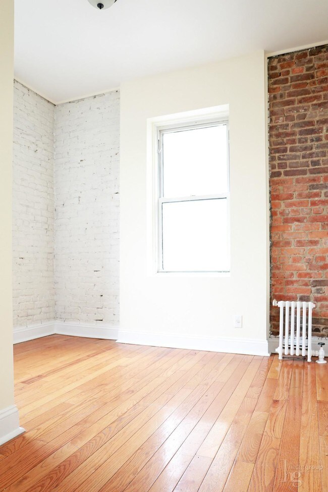 Building Photo - 2177 33rd St
