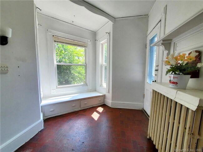 Foto del edificio - 388 Whitney Ave