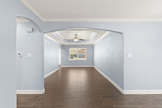 Building Photo - 2106 22nd Ave N