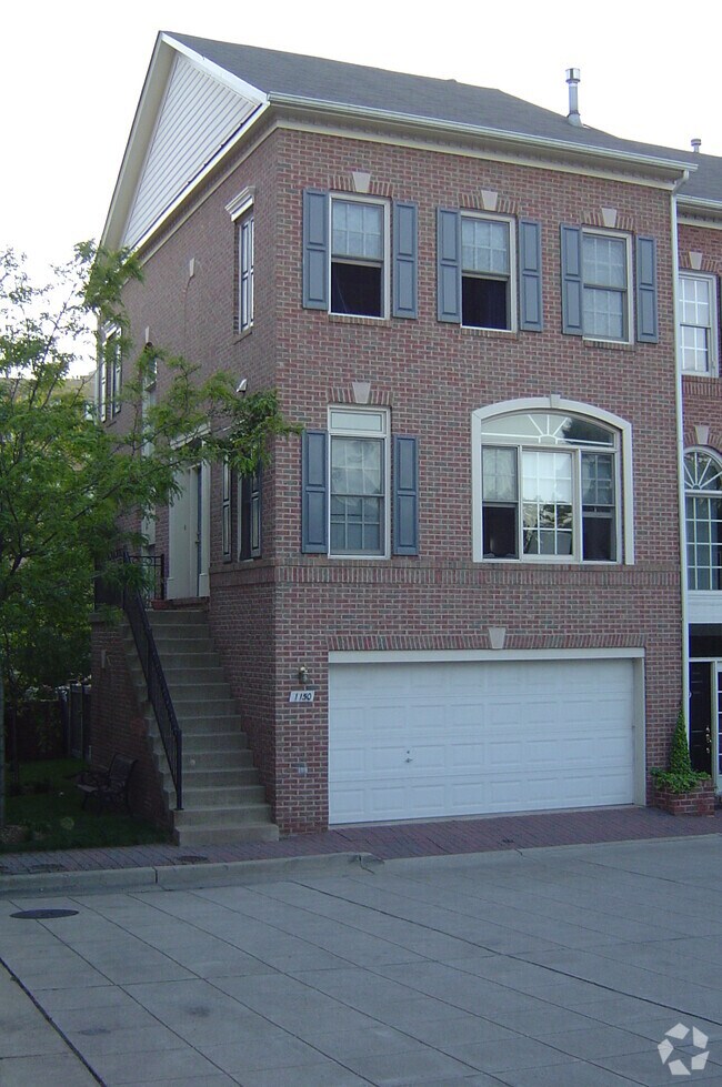 Townhomes For Rent in Arlington, VA 91 Townhouses