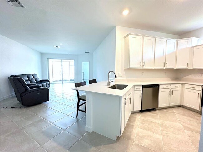 Foto del edificio - 8225 Shr Lk Dr