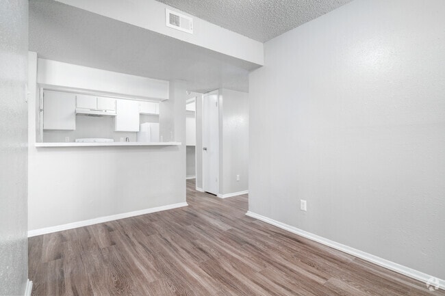 2BR, 2BA - 909SF - Dining Room - Sundance Apartment Homes