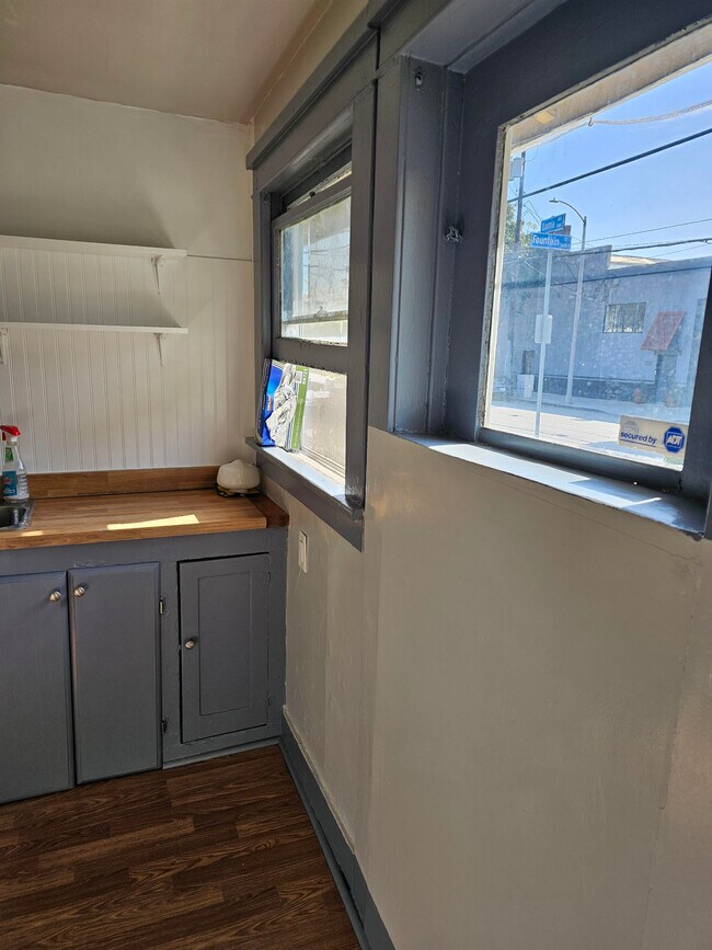 Photo - 1344 Loma Ave Apartments