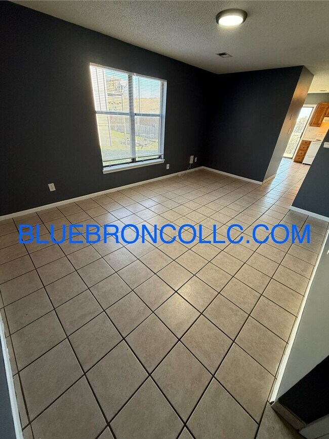 Foto del edificio - Great unit for a great price. won't last long!