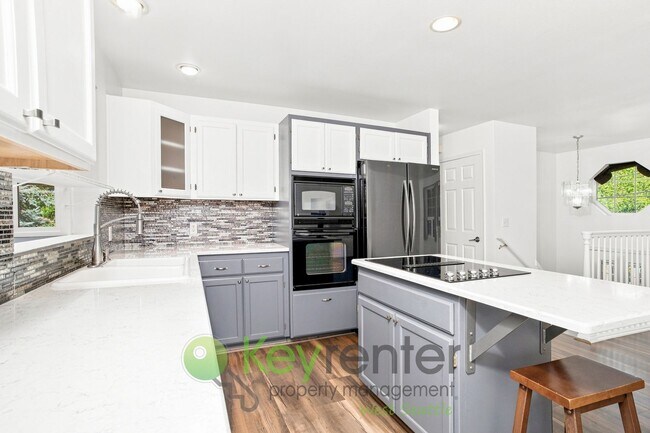 Building Photo - 6351 23rd Ave SW