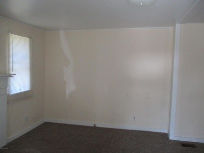 Building Photo - 413 N Cherry St