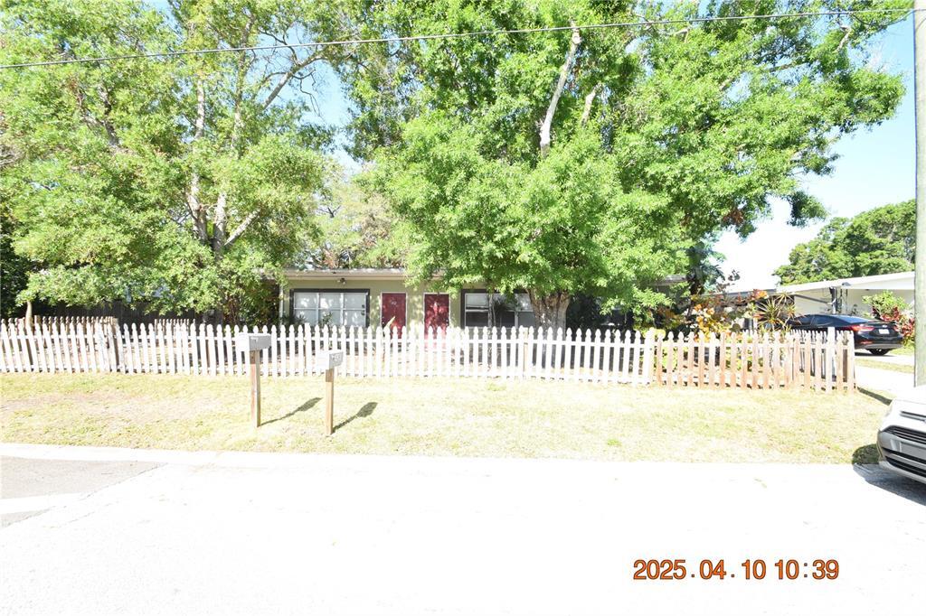 402 S Comet Ave Clearwater FL - 402 S Comet Ave Clearwater Fl Primary Photo 