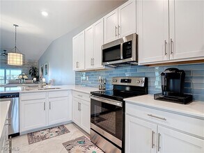 Building Photo - 15960 Grassland Ln