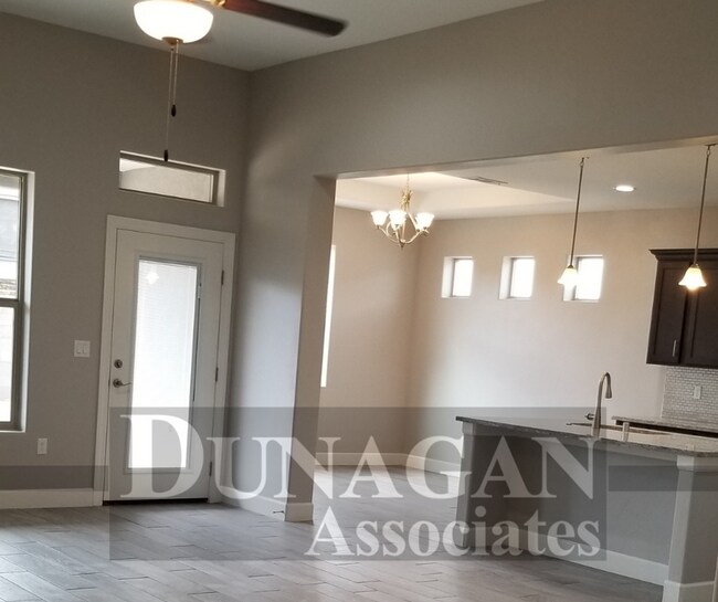 Foto del edificio - Gorgeous, 4 Bedroom/2 Bath in Martin Farms Subdivision