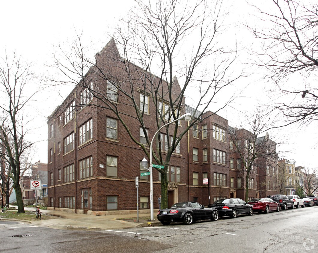1301 W Roscoe Street Apartments in Chicago, IL