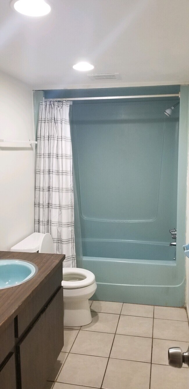 Baño - 2962 62nd Ave N