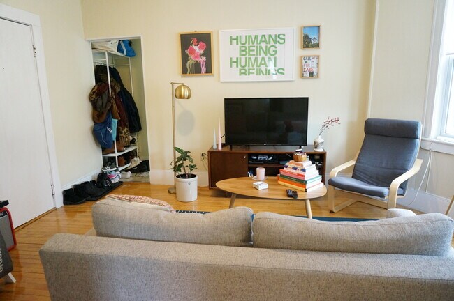 Foto del edificio - 1681 Commonwealth Avenue