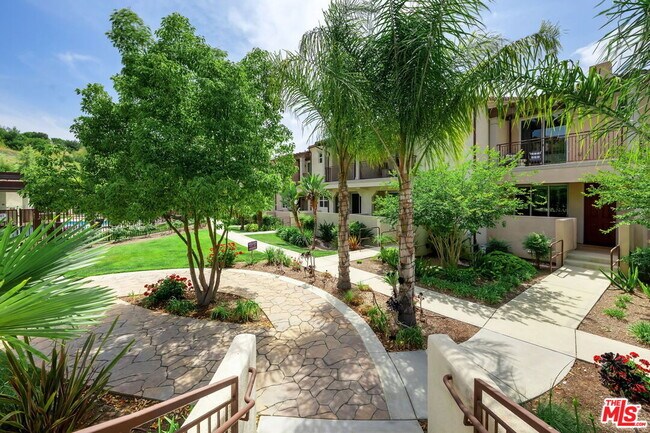 Building Photo - 4462 Paxton Pl