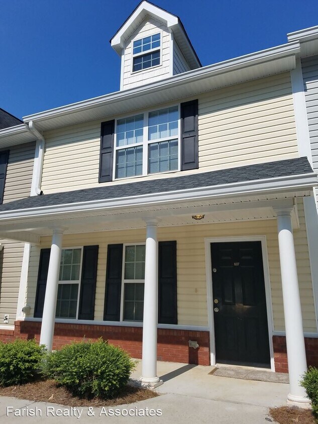 Primary Photo - 3 br, 2.5 bath House - 607 Burson Avenue