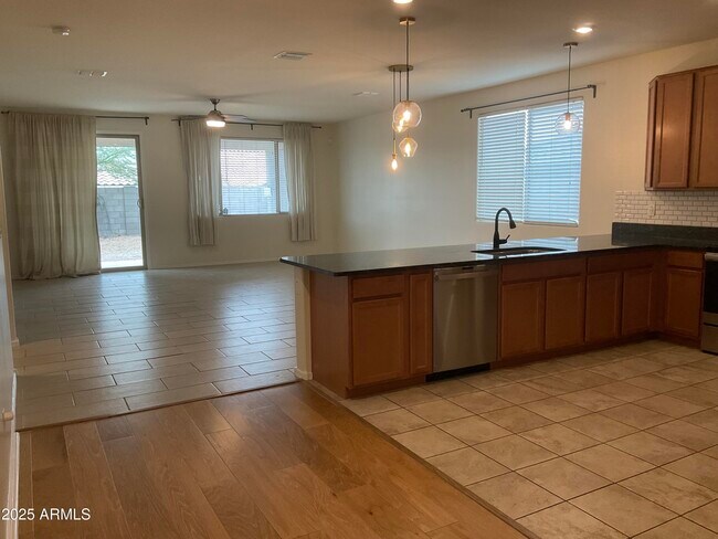 Foto del edificio - 14968 S 180th Ave