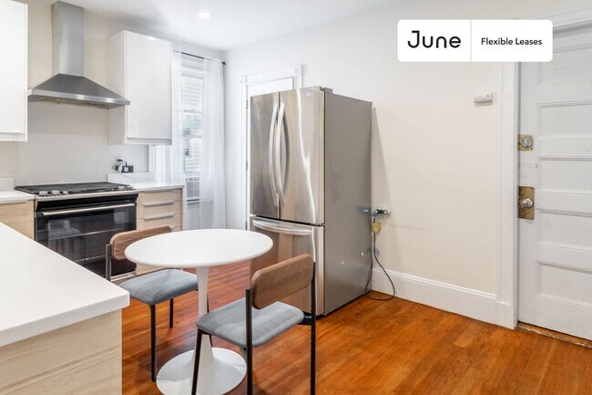 Building Photo - Full bedroom in 6 bed/2 bath Home
